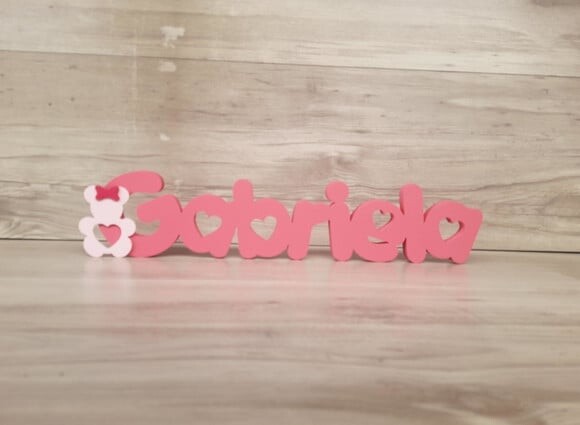 Nome de Mesa em mdf - Mod Pk Vazado Coração - Gabriela 10 cm