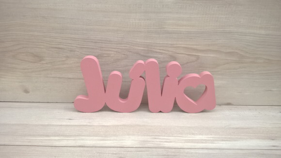 Nome de mesa em MDF - Mod PK Vazado Coração - Júlia 16 cm