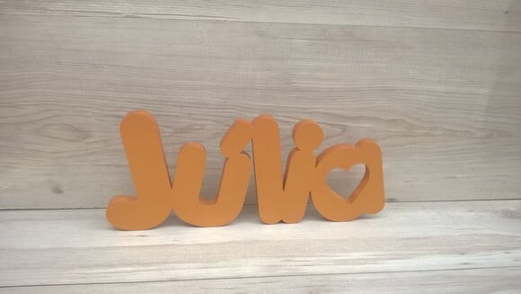 Nome de mesa em MDF - Mod PK Vazado Coração - Júlia 16 cm
