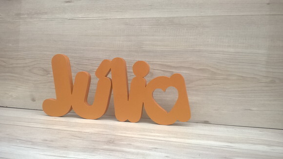 Nome de mesa em MDF - Mod PK Vazado Coração - Júlia 16 cm