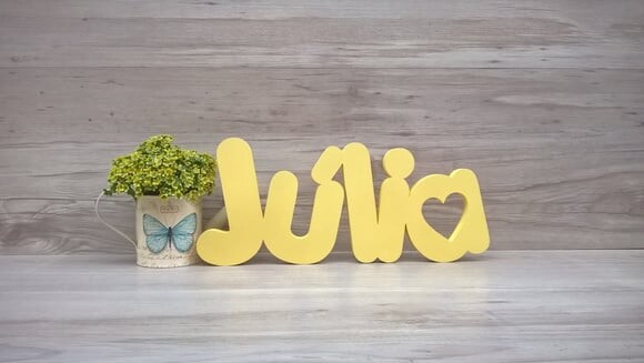 Nome de mesa em MDF - Mod PK Vazado Coração - Júlia 16 cm