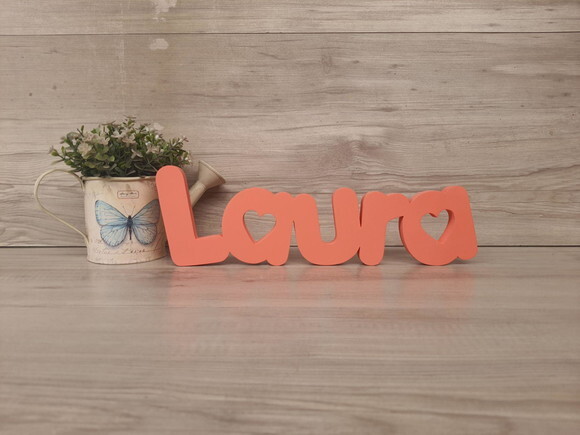 Nome de Mesa em mdf - Mod Pk Vazado Coração - Laura 10 cm
