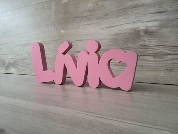 Nome de Mesa em mdf - Mod Pk Vazado Coração - Lívia 13 cm
