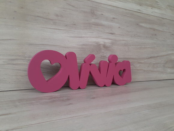 Nome De Mesa Em Mdf - Mod Pk Vazado Coração - Olívia 10 Cm