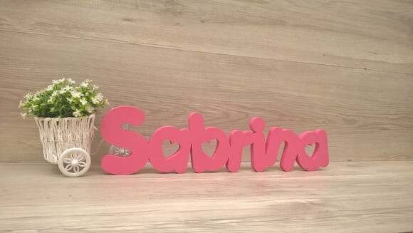 Nome de Mesa em mdf - Mod Pk Vazado Coração - Sabrina 13 cm