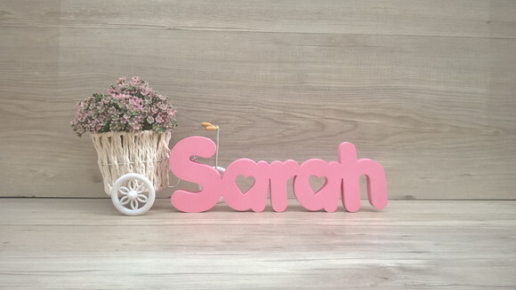 Nome De Mesa Em Mdf - Mod Pk Vazado Coração - Sarah 10 Cm