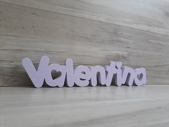 Nome de mesa em MDF - Mod PK Vazado Coração - Valentina 10cm