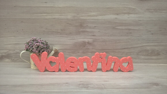 Nome de mesa em MDF - Mod PK Vazado Coração - Valentina 10cm