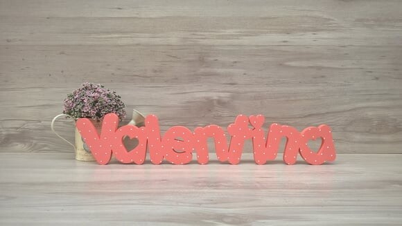 Nome de mesa em MDF - Mod PK Vazado Coração - Valentina 10cm