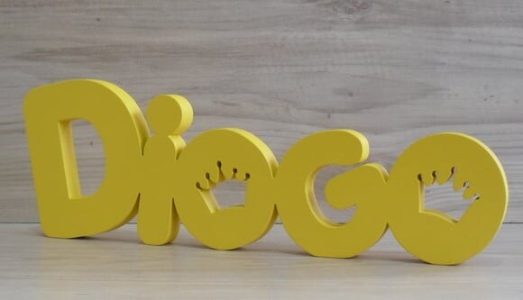 Nome de mesa em MDF - Mod PK Vazado Coroa - Diogo 10 cm