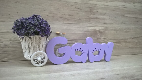 Nome de Mesa em mdf - Mod Pk Vazado Coroa - Gaby 10 cm