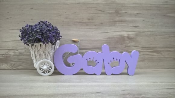 Nome de Mesa em mdf - Mod Pk Vazado Coroa - Gaby 10 cm