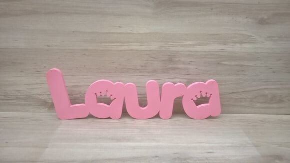Nome de Mesa em mdf - Mod Pk Vazado Coroa - Laura - 13 cm
