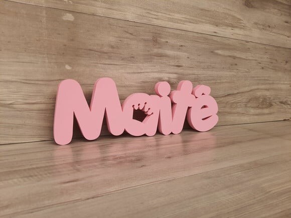Nome de Mesa em mdf - Mod Pk Vazado Coroa - Maitê 13 cm