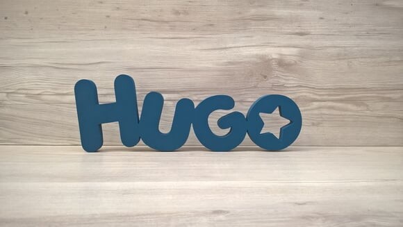 Nome de mesa em MDF - Mod PK Vazado Estrela - Hugo 10 cm