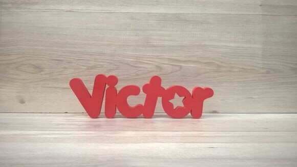 Nome de mesa em MDF - Mod PK Vazado Estrela - Victor 10 cm