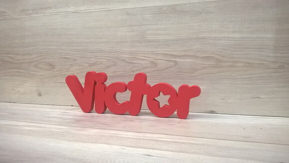 Nome de mesa em MDF - Mod PK Vazado Estrela - Victor 10 cm