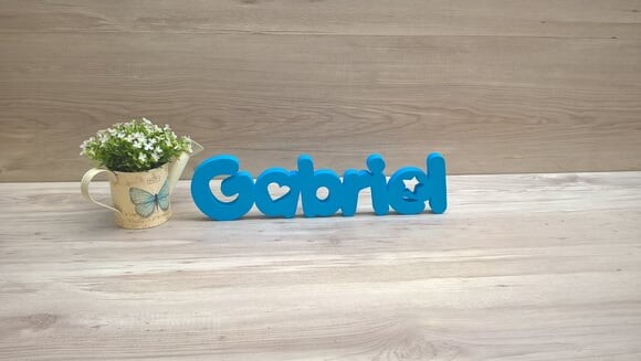 Nome de mesa em MDF - Mod PK Vazado Misto - Gabriel 10 cm