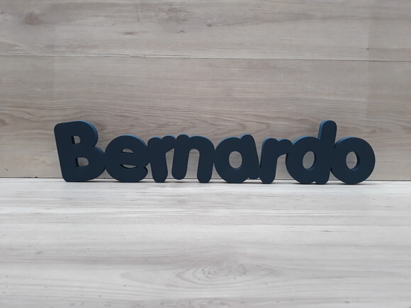Nome de mesa em MDF - Mod PK Vazado Padrão - Bernardo 13 cm