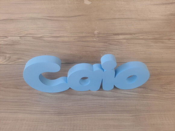 Nome de Mesa em mdf - Mod Pk Vazado Padrão - Caio 10 cm