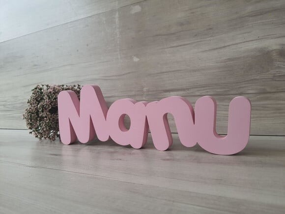 Nome de Mesa em mdf - Mod Pk Vazado Padrão - Manu 10 cm
