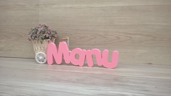 Nome de Mesa em mdf - Mod Pk Vazado Padrão - Manu 10 cm