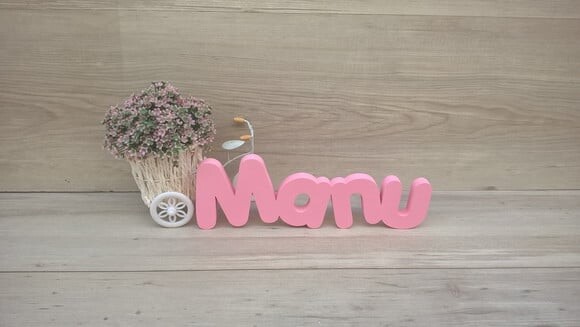 Nome de Mesa em mdf - Mod Pk Vazado Padrão - Manu 10 cm