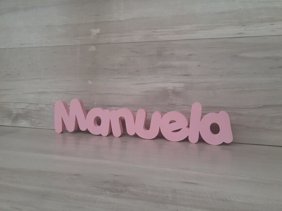 Nome de Mesa em mdf - Mod Pk Vazado Padrão - Manuela 10cm