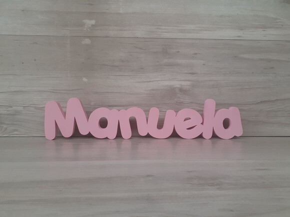 Nome de Mesa em mdf - Mod Pk Vazado Padrão - Manuela 10cm