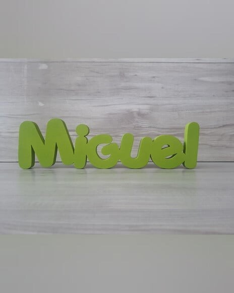 Nome de Mesa em mdf - Mod Pk Vazado Padrão - Miguel 10 cm
