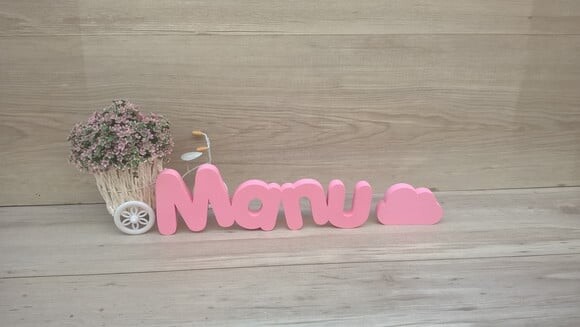Nome de mesa em MDF - Mod PK Vazado Padrão + Nuvem Manu 10cm
