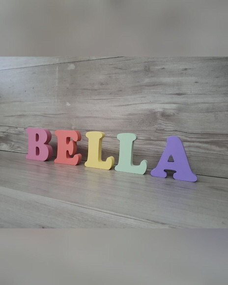 Nome de Mesa em mdf - Modelo Arco Íris - 8 cm