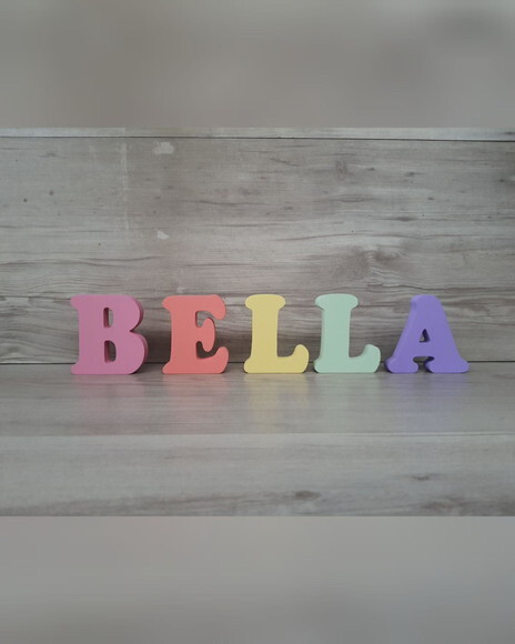 Nome de Mesa em mdf - Modelo Arco Íris - 8 cm