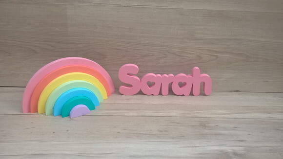 Nome de mesa em MDF - Sarah 10 cm + Arco Íris + Nuvens