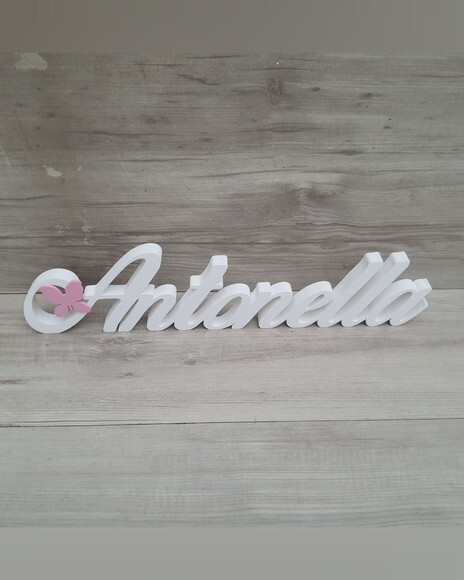 Nome de Mesa em mdf com Aplique Borboleta- Antonella - 10 cm