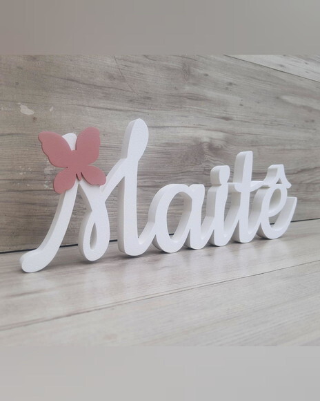 Nome de Mesa em mdf com Aplique Borboleta- Maitê - 13 cm