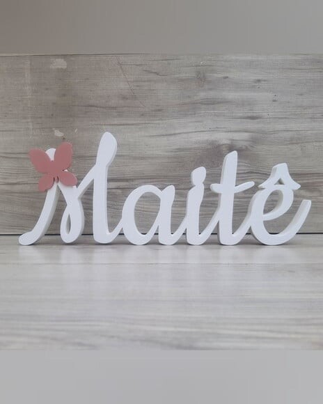 Nome de Mesa em mdf com Aplique Borboleta- Maitê - 13 cm