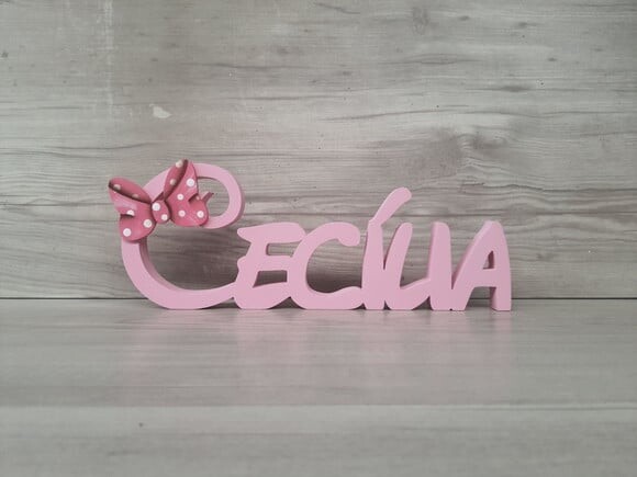 Nome de Mesa em mdf Disney Minnie - Cecília - 10 cm
