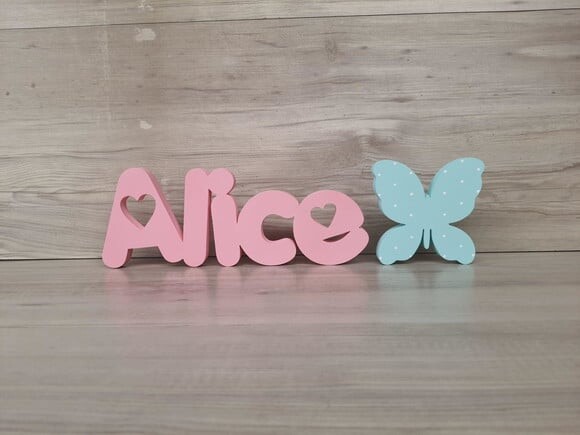 Nome de Mesa em mdf Mod Pk Coração - Alice 10 cm + Borboleta