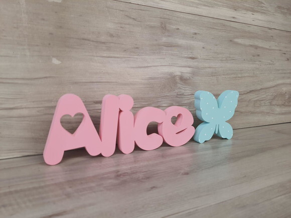 Nome de Mesa em mdf Mod Pk Coração - Alice 10 cm + Borboleta