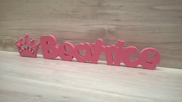 Nome de mesa em MDF Mod PK Coração + Coroa - Beatrice 10 cm