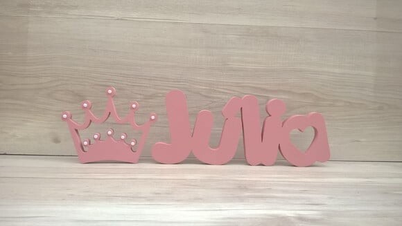 Nome de mesa em MDF Mod PK Coração + Coroa - Júlia 16 cm
