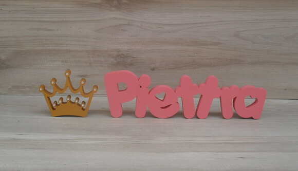 Nome de mesa em MDF Mod PK Coração + Coroa - Piettra 10 cm