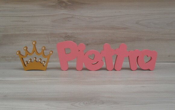 Nome de mesa em MDF Mod PK Coração + Coroa - Piettra 10 cm