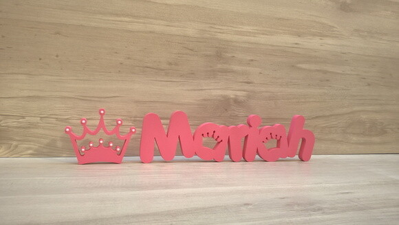 Nome de mesa em MDF Mod PK Coroa + Coroa - Mariah 10 cm