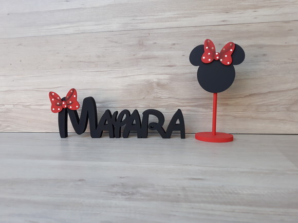 Nome de mesa em MDF Modelo Disney - Mayara 10 cm + lousinha