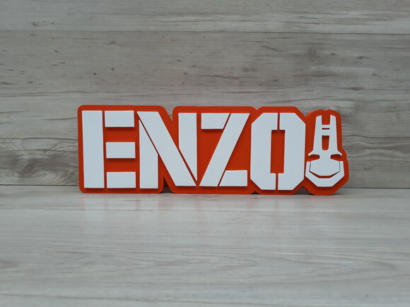 Nome de mesa MDF - Modelo Dinotrux - Enzo - 13 cm