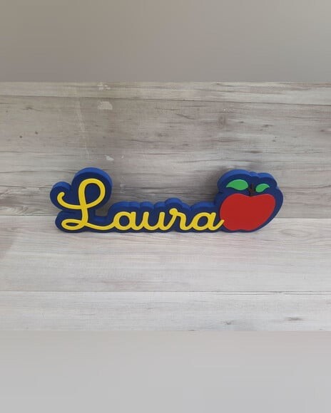 Nome de Mesa Tema Branca de Neve - Laura - 15 cm