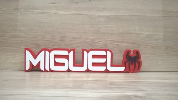 Nome de Mesa Tema HOMEM ARANHA - Miguel - 10 cm