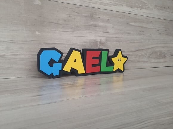 Nome de Mesa Tema Super Mario - Gael - 10 cm